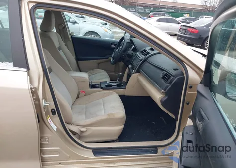 2012 Toyota Camry Le z USA, uszkodzony, nr VIN 4T4BF1FK1CR224172